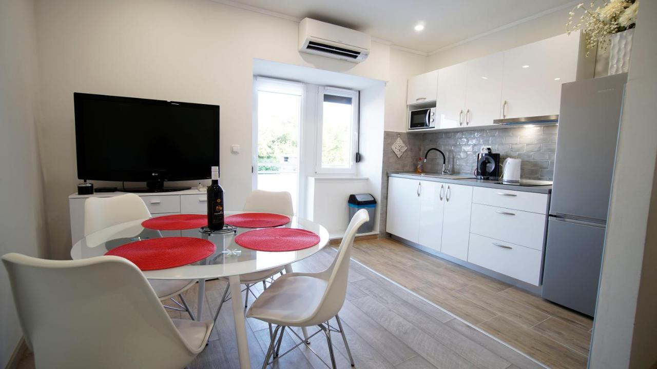 נין Apartment Caramela מראה חיצוני תמונה
